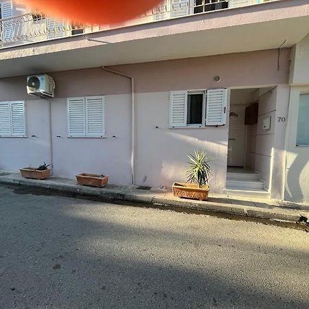 Elena S Apartment Mégara Exterior photo